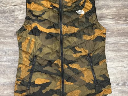 Vest Puffer & Quilted By The North Face In Camouflage Print, Size: M Hot on Sale