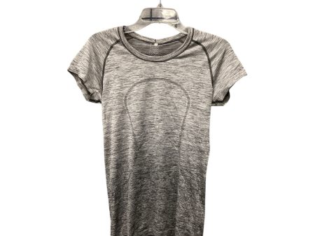 Athletic Top Short Sleeve By Lululemon In Grey, Size: 8 Supply