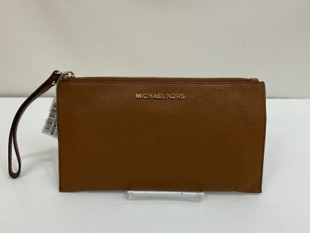 Wristlet Designer By Michael Kors, Size: Medium Sale