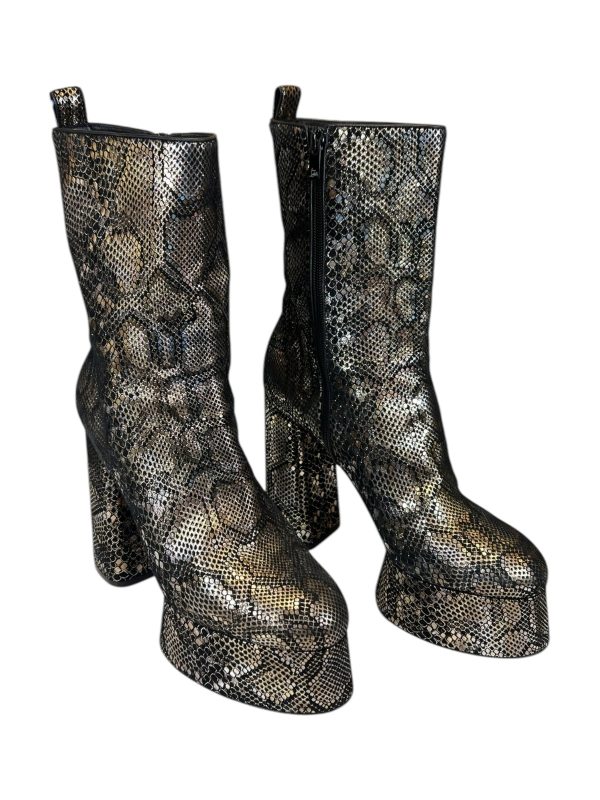 Boots Luxury Designer By Christian Louboutin In Snakeskin Print, Size: 11 Online Sale