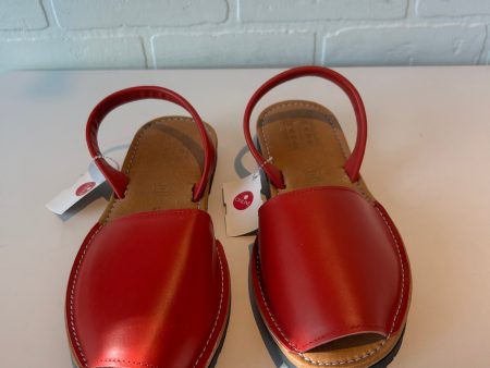 Sandals Flats By Clothes Mentor In Red, Size: 10 Fashion