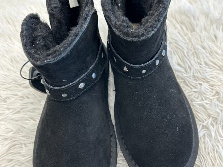 Boots Ankle Flats By Bearpaw In Black, Size: 8 For Sale