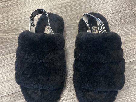 Sandals Flats By Ugg In Black, Size: 8 on Sale